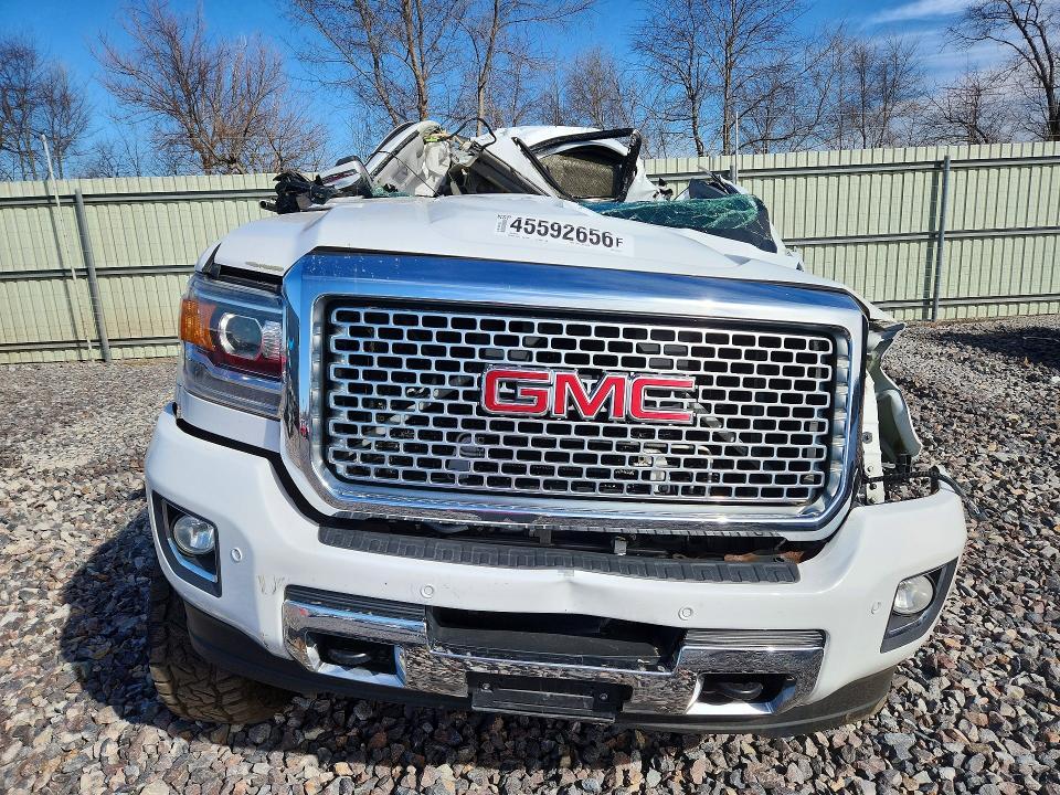 2016 GMC Sierra K2500 Denali