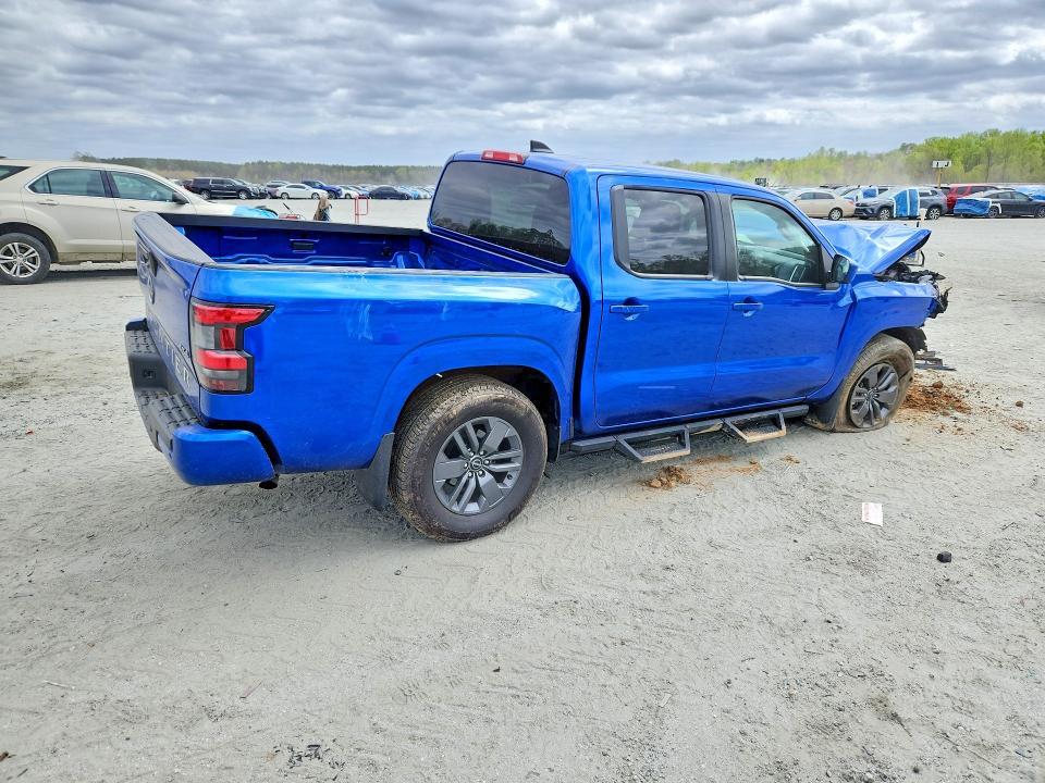 2025 Nissan Frontier SV