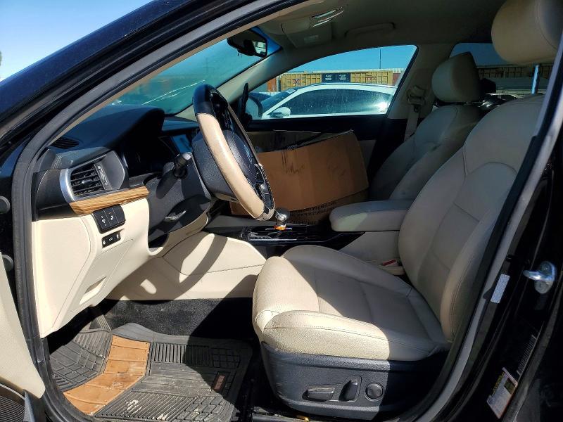 2019 KIA Cadenza Premium