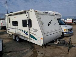 Salvage cars for sale from Copart Woodhaven, MI: 2004 Vision Trail Cruiser Camper