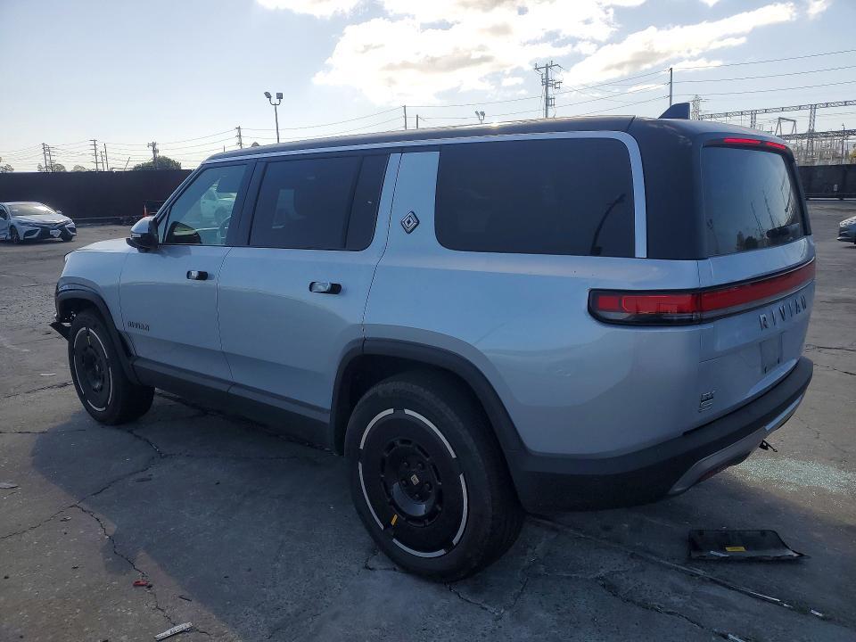 2025 Rivian R1S Adventure