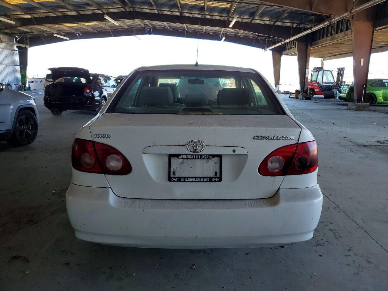 2005 Toyota Corolla ce