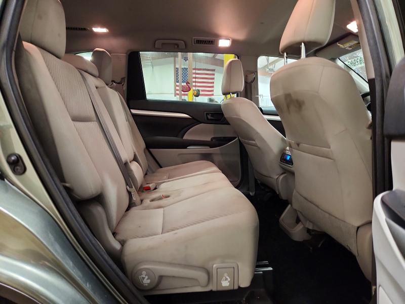 2017 Toyota Highlander le