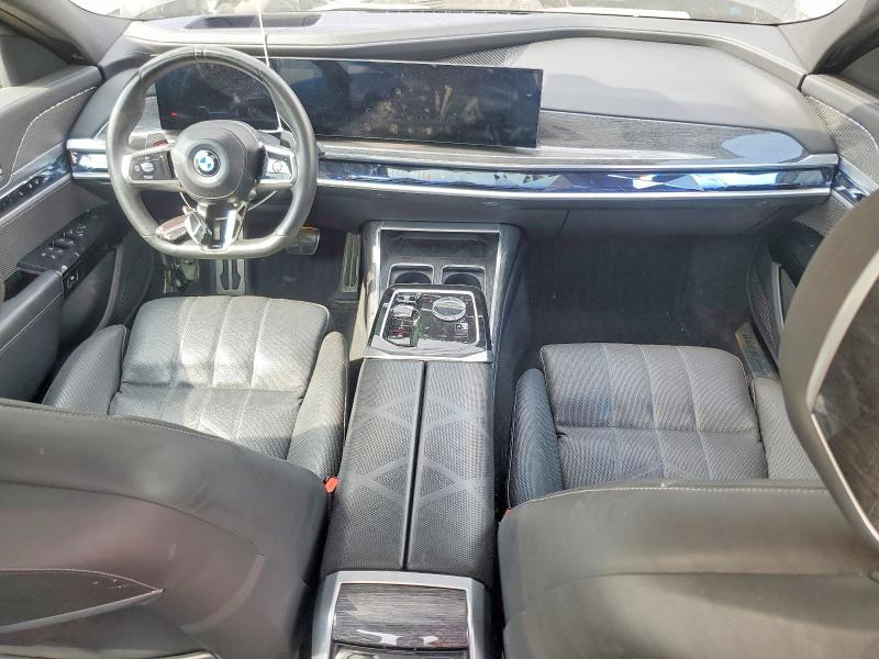 2023 BMW 740 i