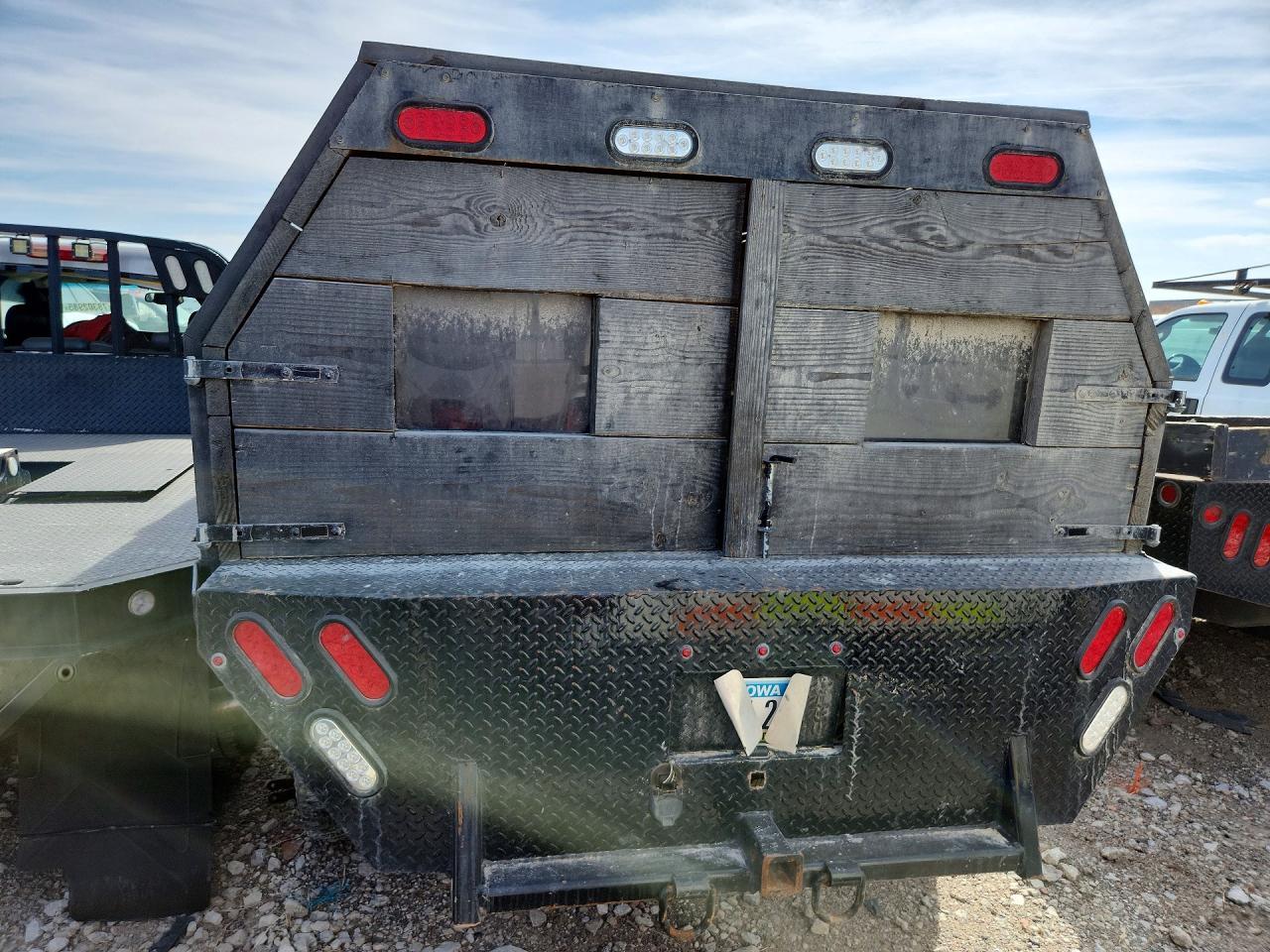 2015 Dodge RAM 2500 ST Flatbed Truck