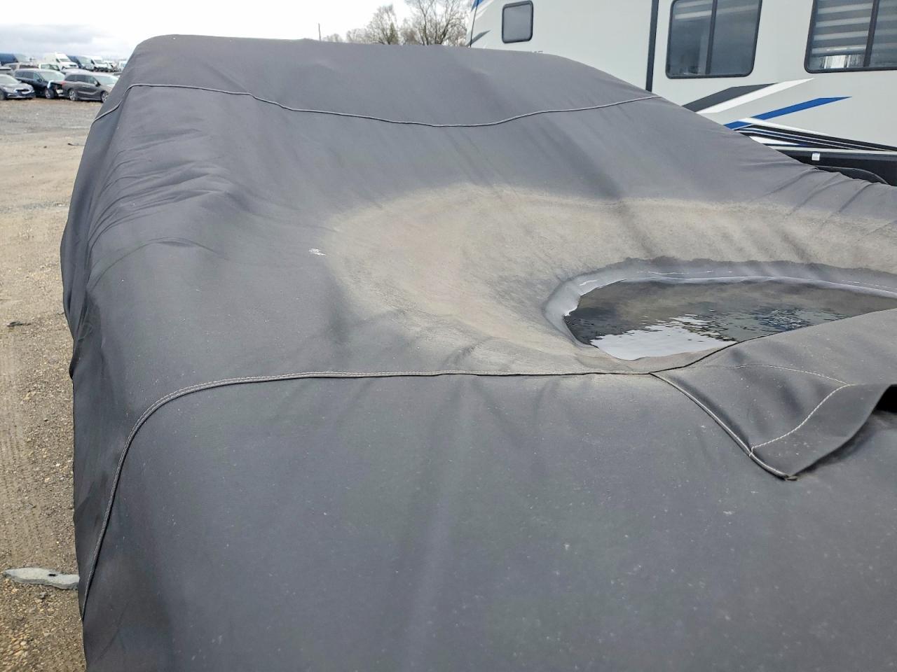 2000 Chaparral 21 H20