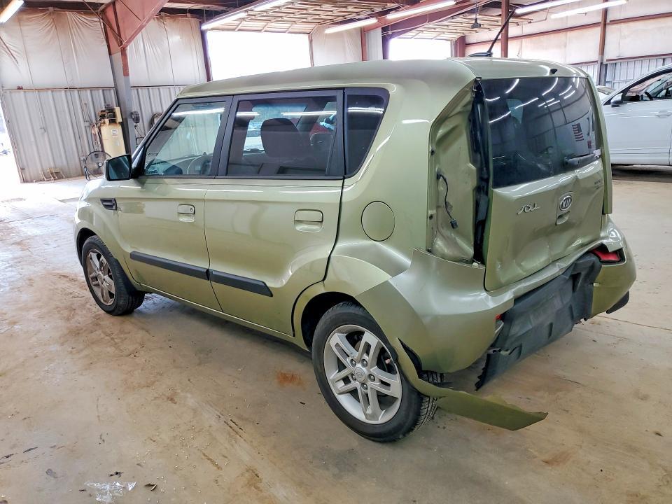 2010 KIA Soul +