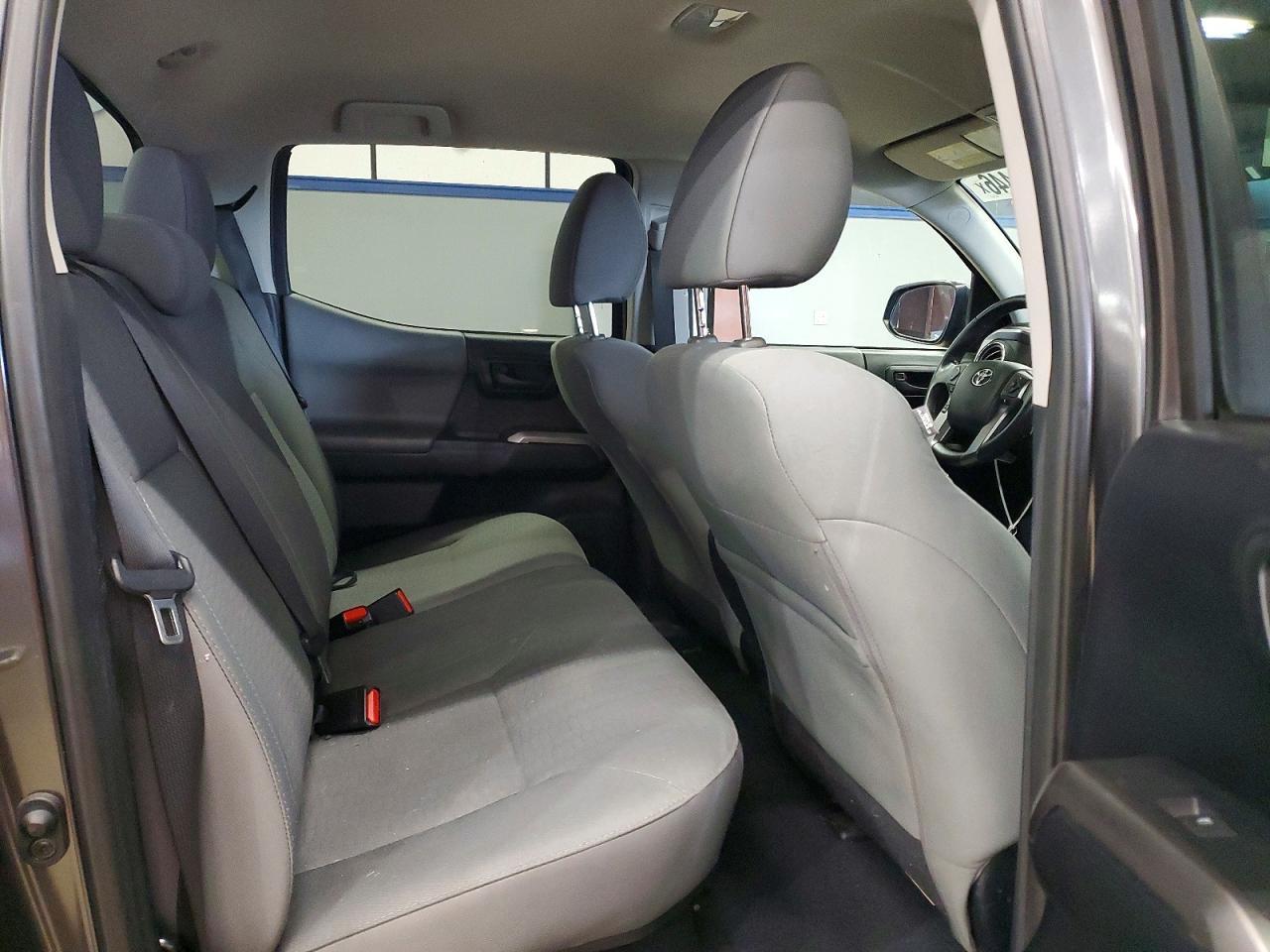 2017 Toyota Tacoma SR5 V6