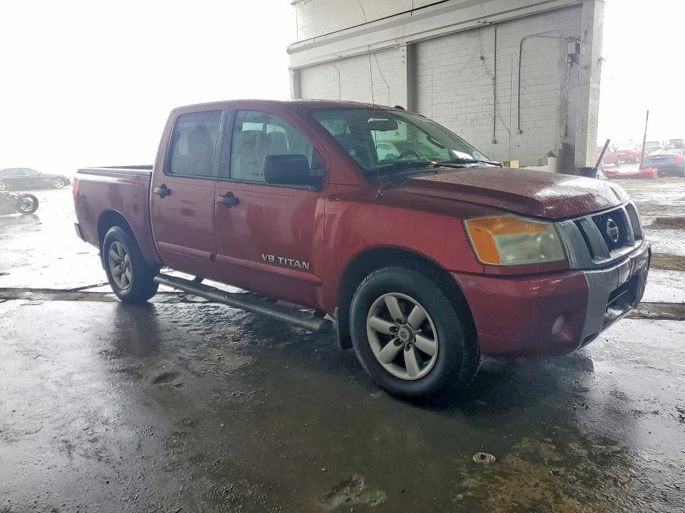 2014 Nissan Titan SV