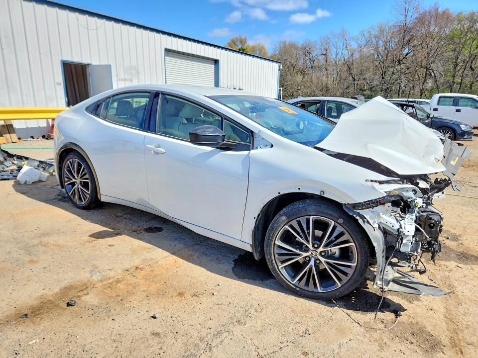 2023 Toyota Prius xle