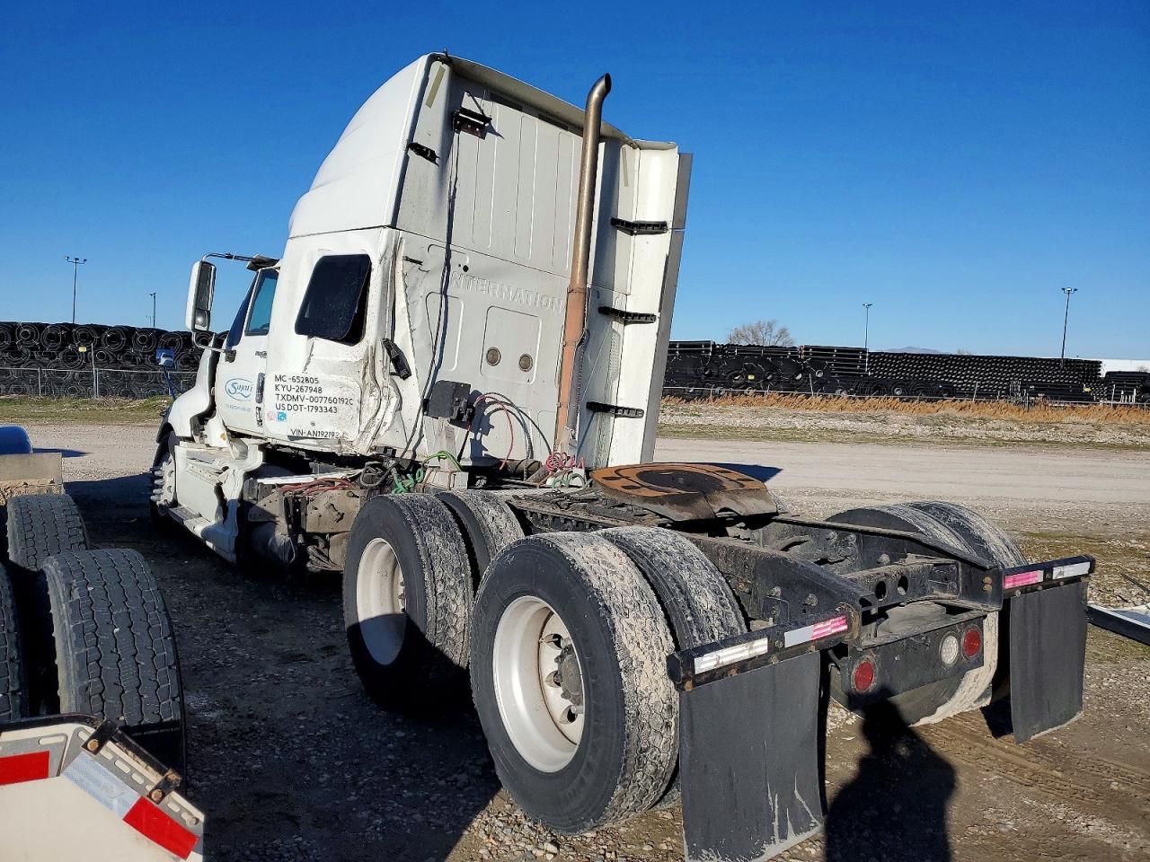 2010 International Prostar PR-Semi Truck