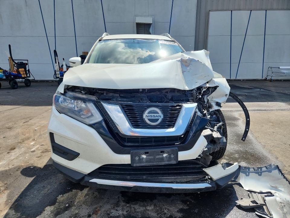 2018 Nissan Rogue sv