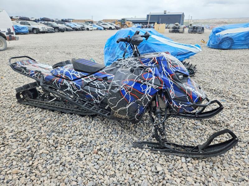 2023 Skidoo Summit X Expert 154