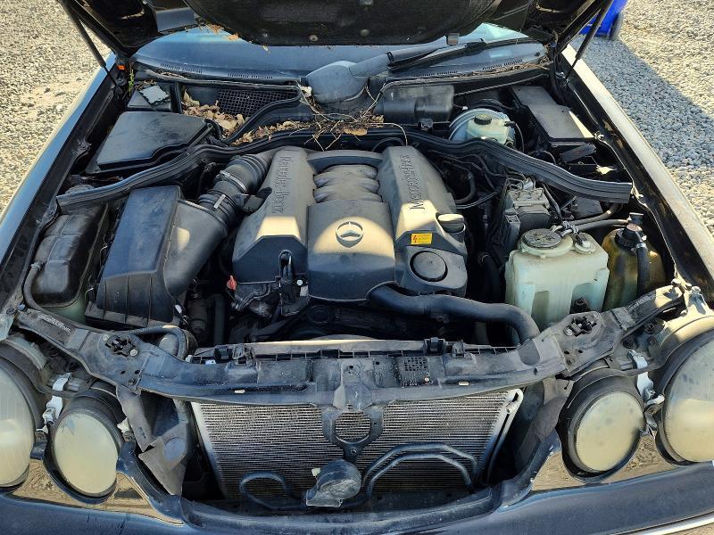 2001 Mercedes-Benz E 320