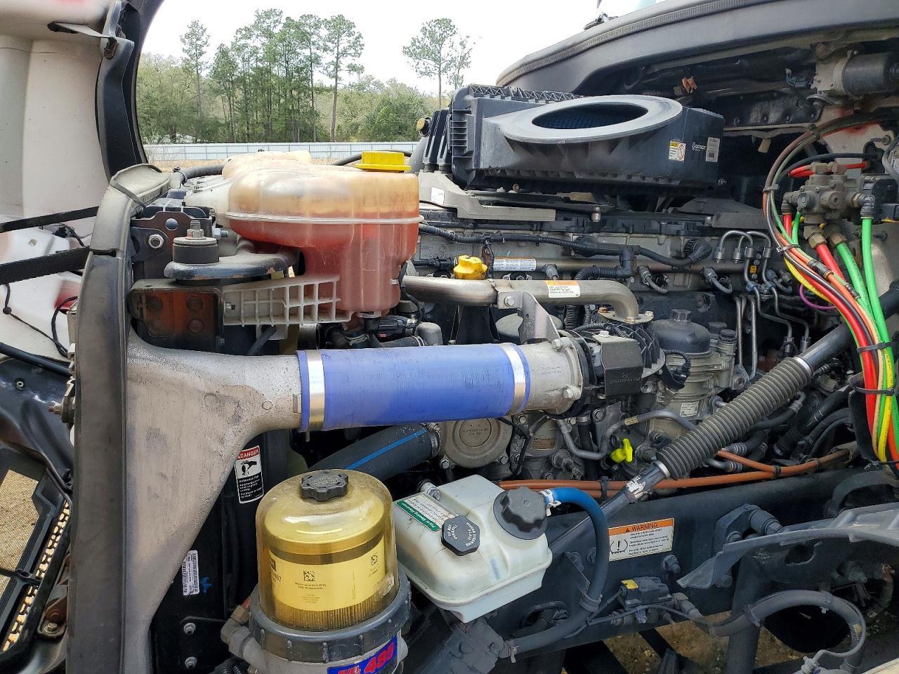 2020 Freightliner Cascadia 126 Semi Truck