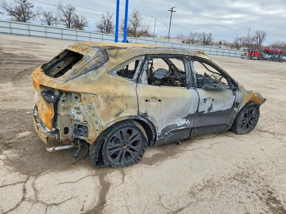 2021 Ford Escape sel