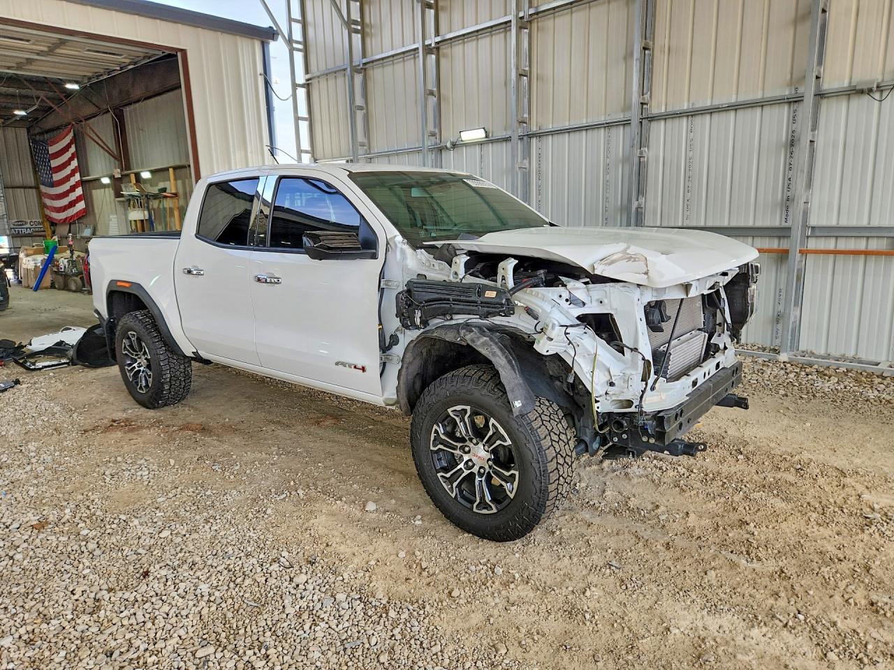 2024 GMC Canyon AT4