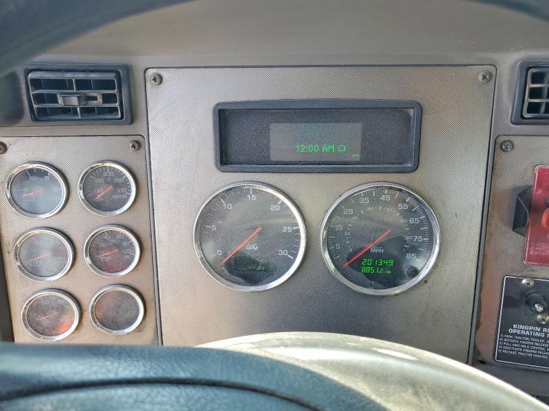 2016 Kenworth T330 Semi Truck