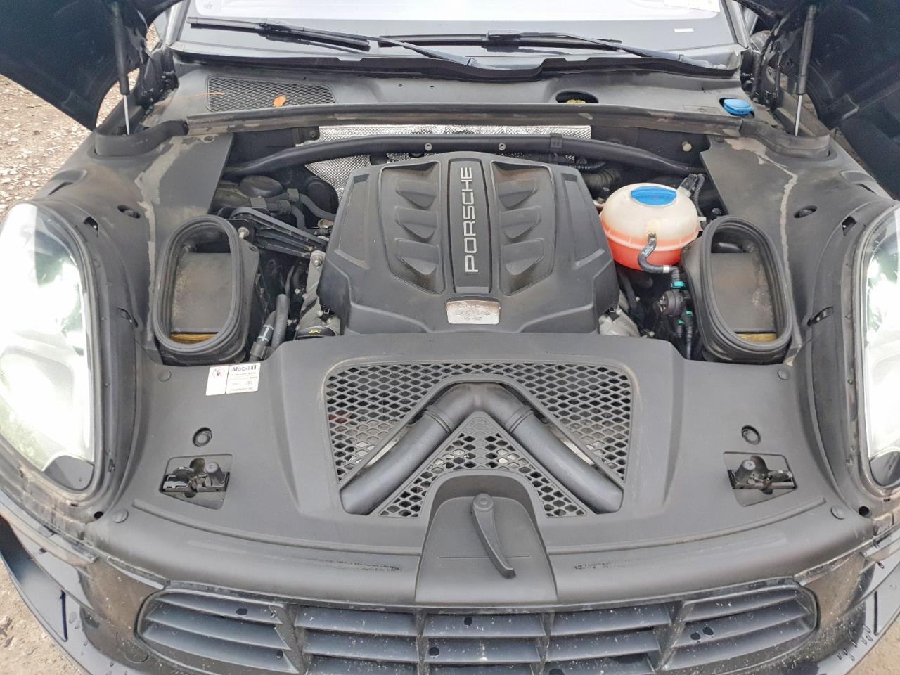 2017 Porsche Macan gts