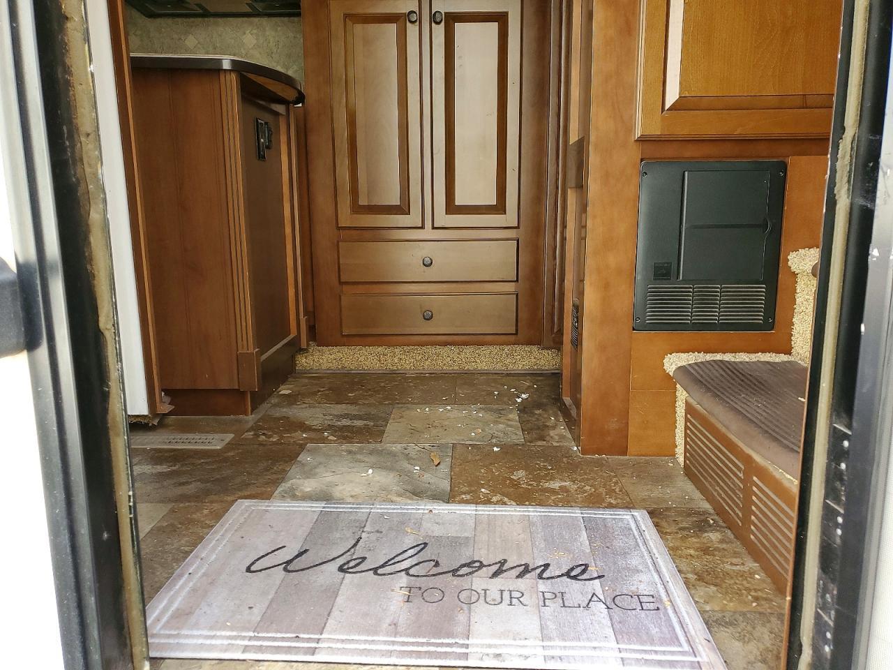 2014 Jayco Pinnacle Camper