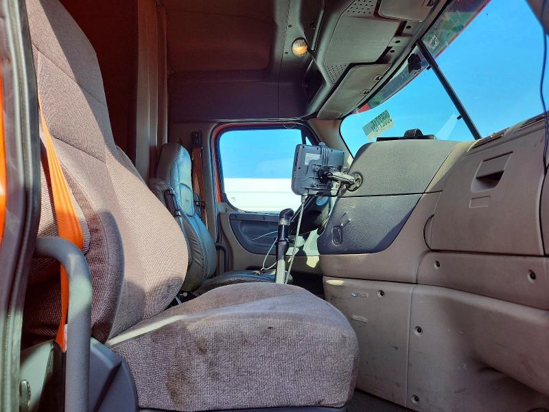 2018 Freigliner 2018 Freightliner Cascadia 125 Semi Truck