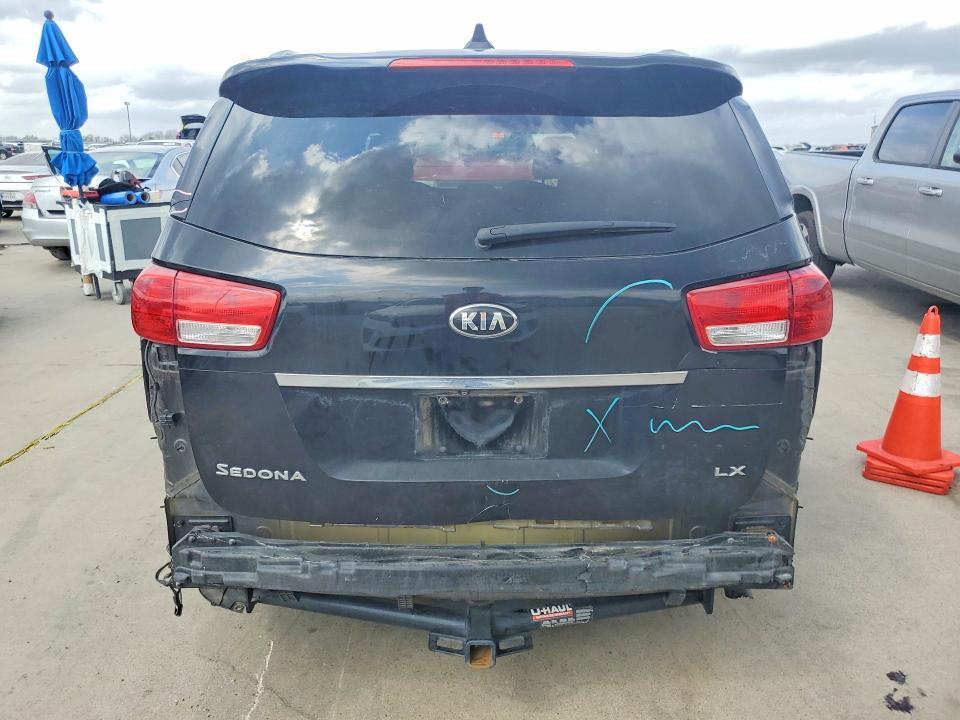 2016 KIA Sedona lx