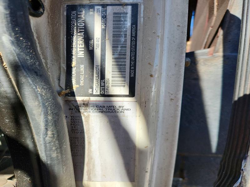 2005 International 7400-Truck Cab AND Chassis