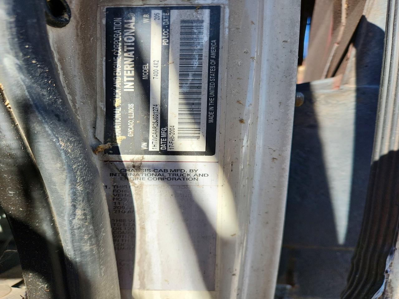 2005 International 7400-Truck Cab AND Chassis