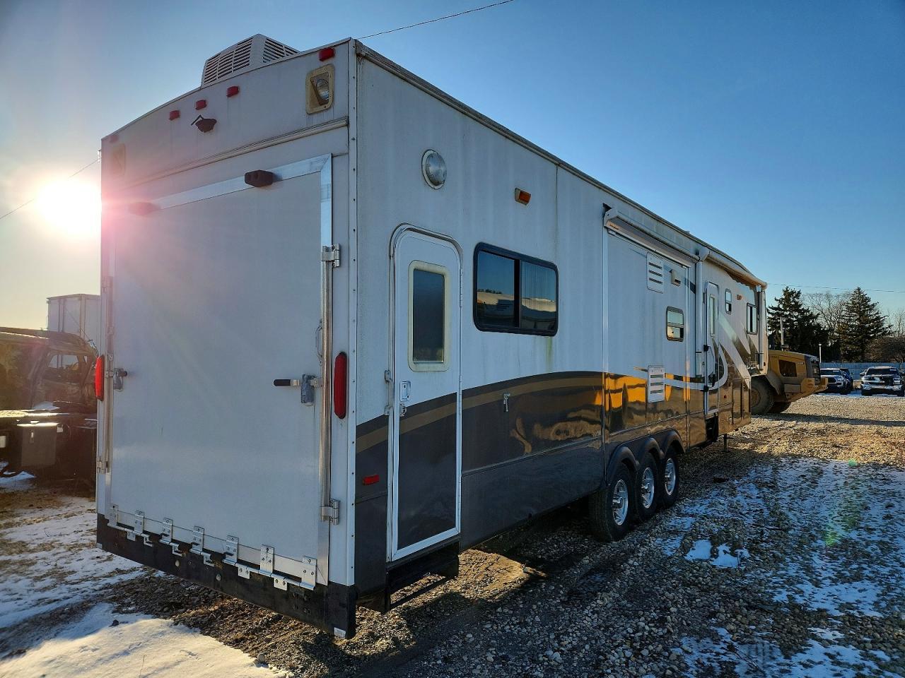 2007 KZ RV Camper