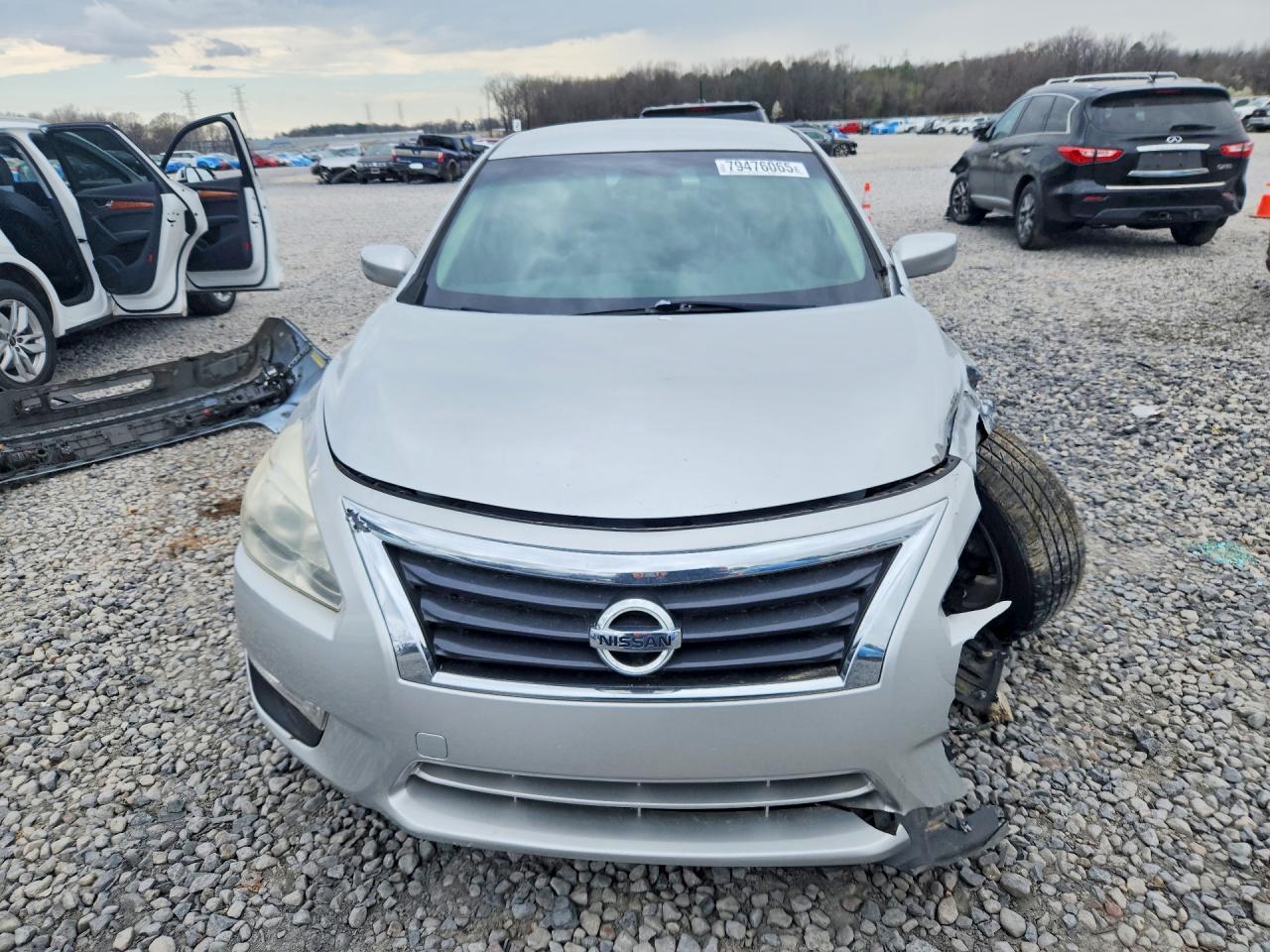 2014 Niss Altima 2.5 s