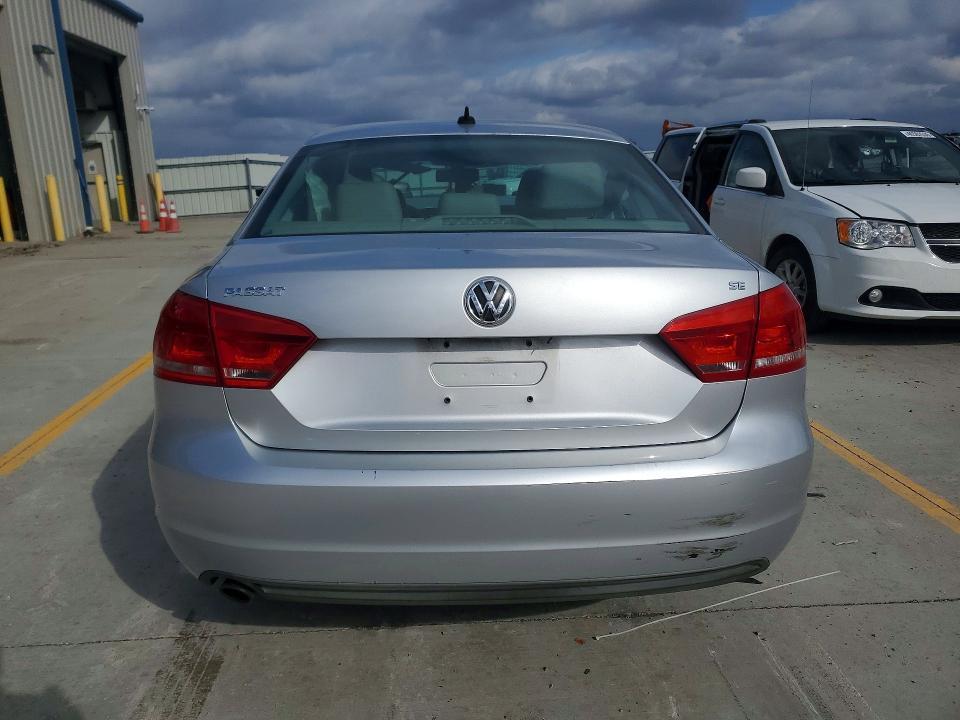 2013 Volkswagen Passat se