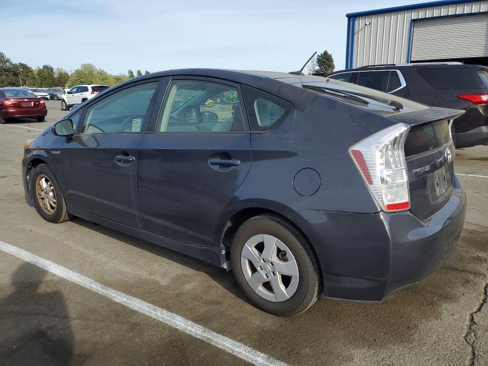 2010 Toyota Prius iii