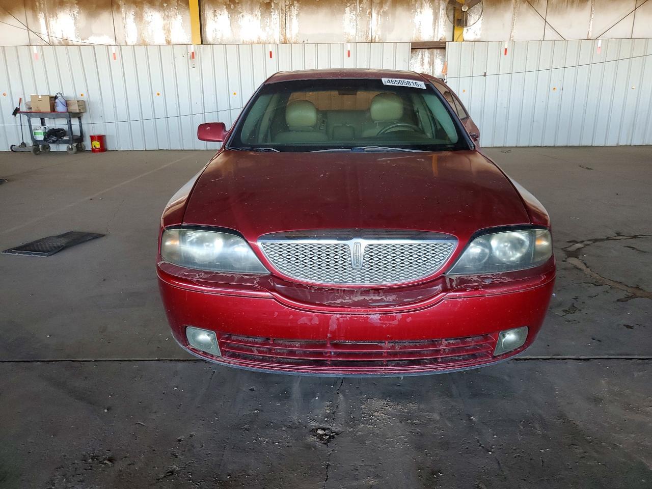 2005 Lincoln Townhouse LS