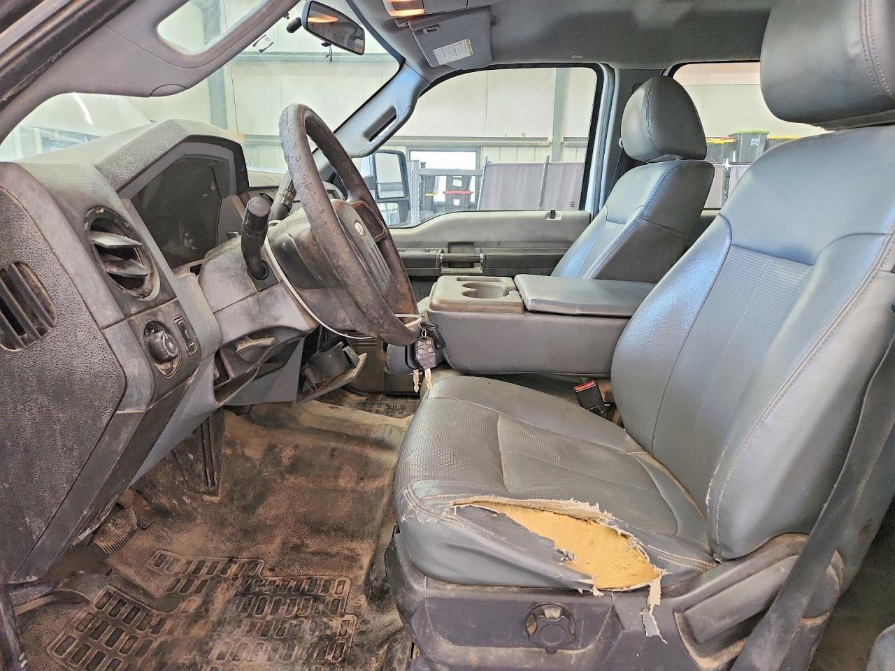 2016 Ford F450 Super Duty Flatbed Truck