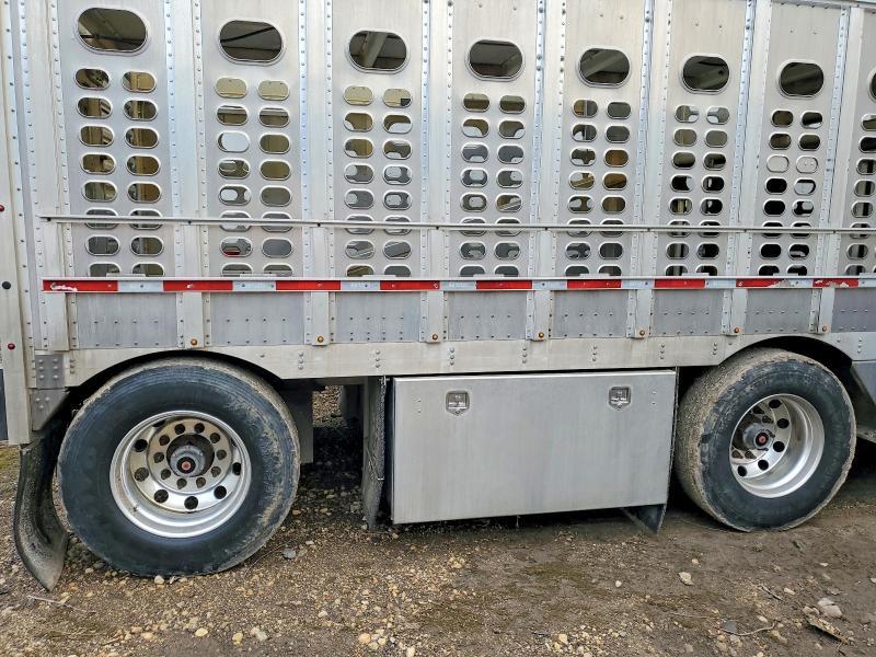 2019 Wsli - Wilson Trailer 2019 Wilson PSDCL-402BP Livestock Trailer