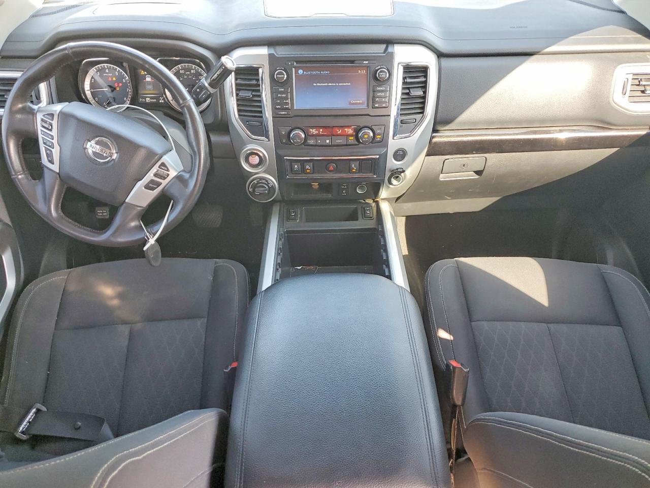2018 Nissan Titan SV
