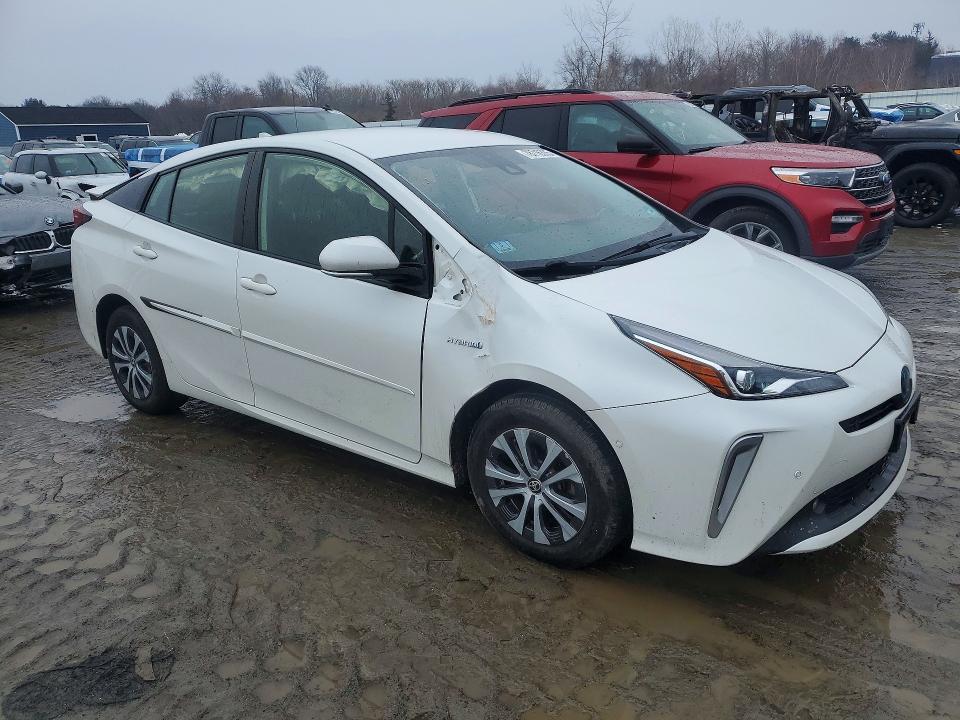 2019 Toyota Prius le Awd-e