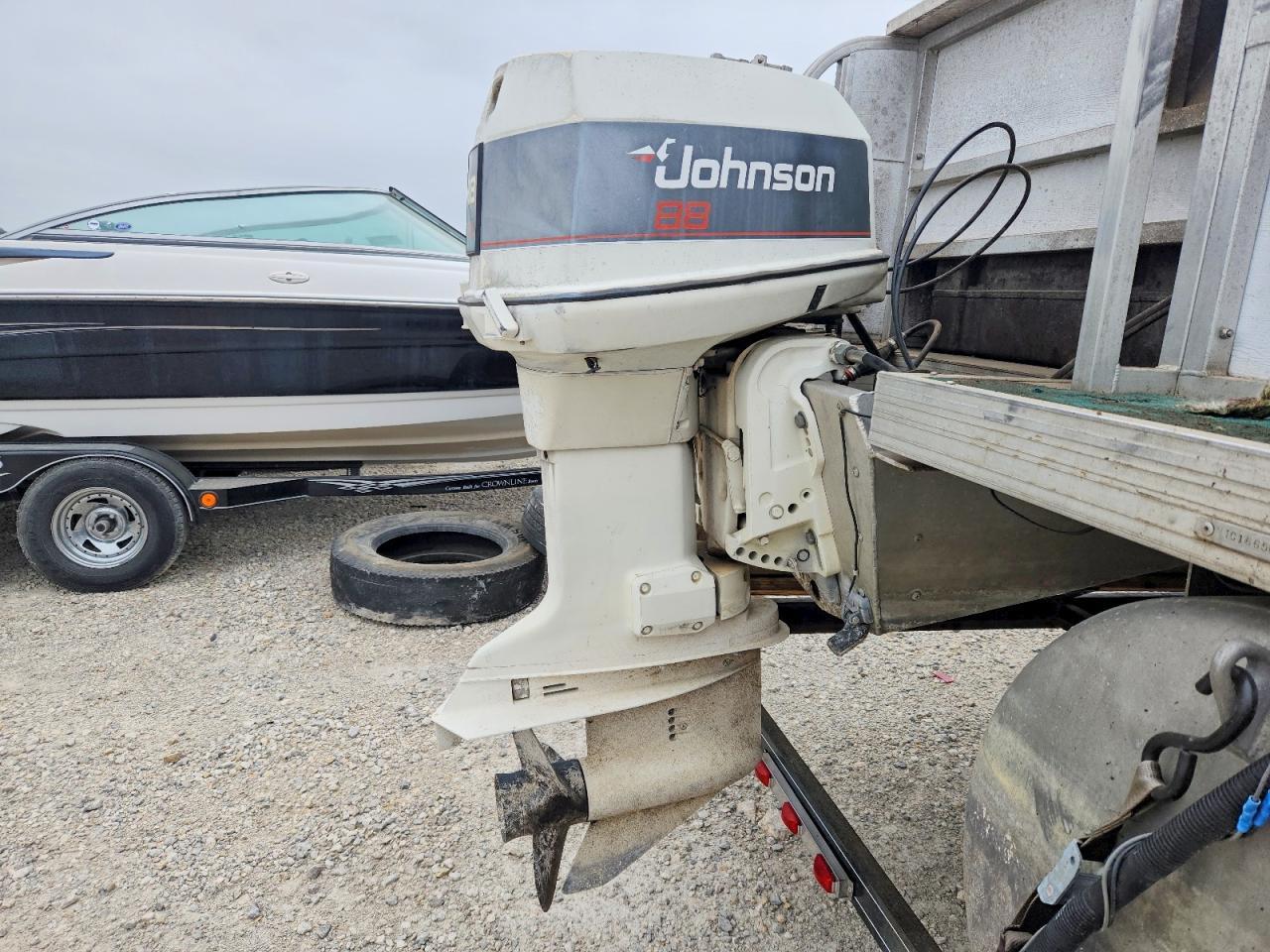 1994 Beachcomber Boats Inc Deckover T