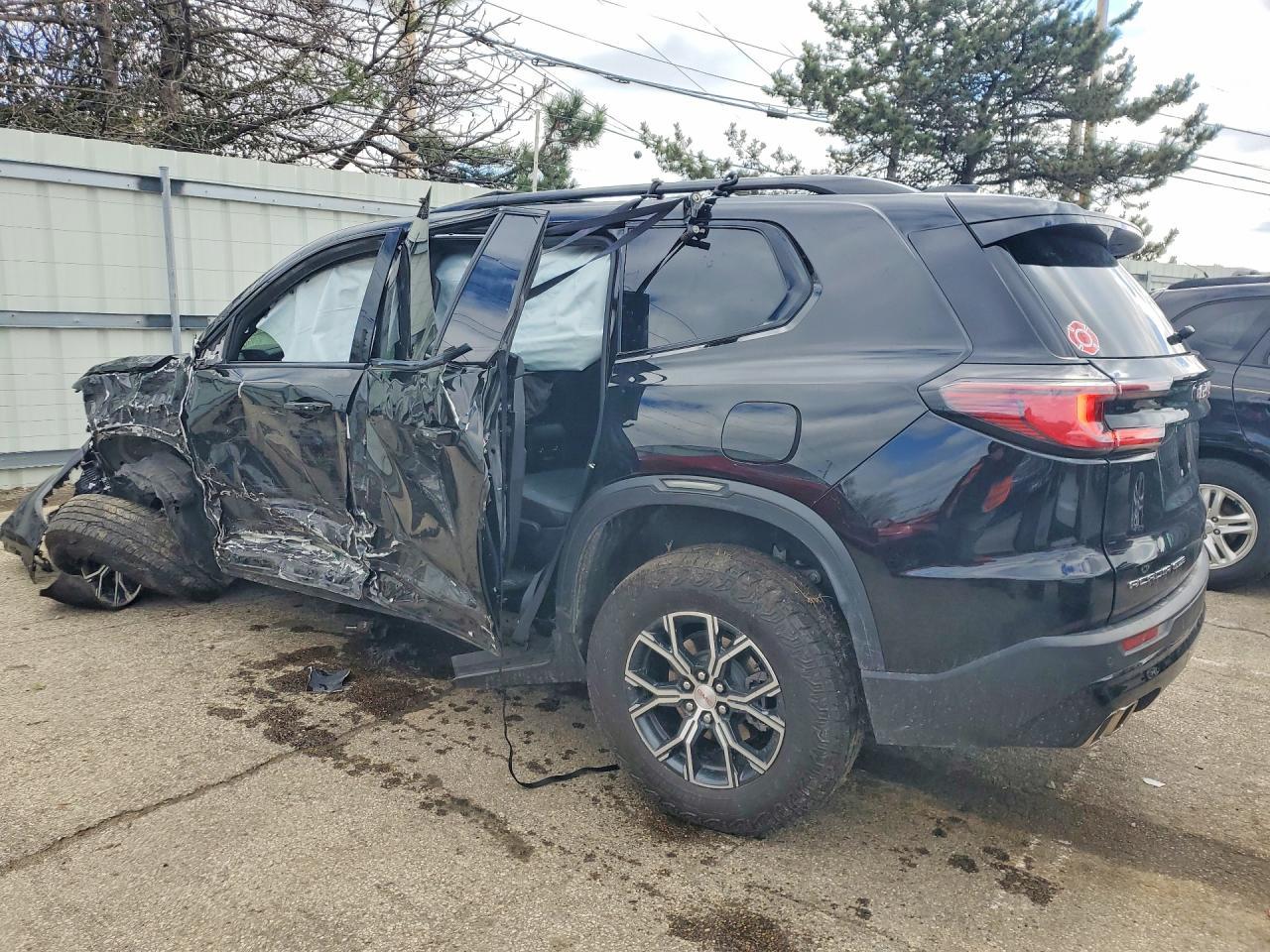 2024 GMC Acadia AT4