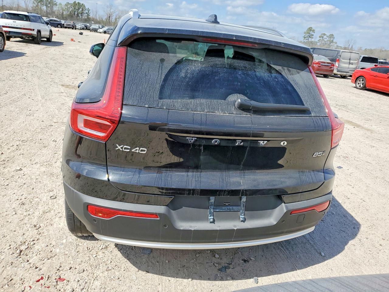 2025 Volvo Xc40 Core