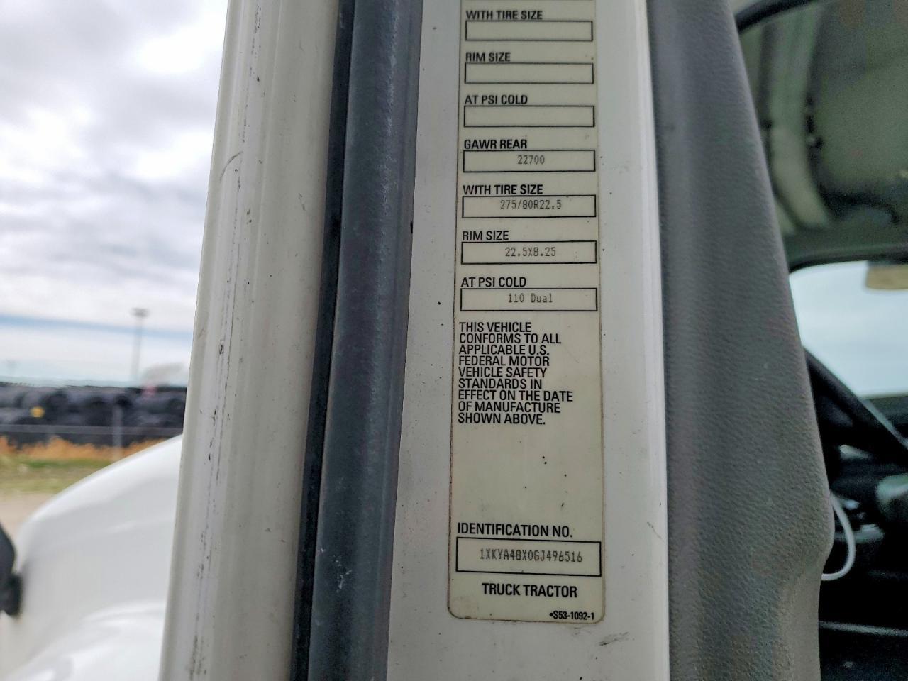 2016 Kenworth T680 Semi Truck