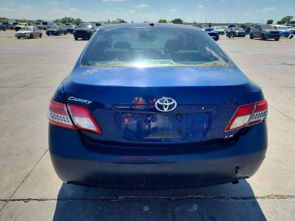 2011 Toyota Camry le