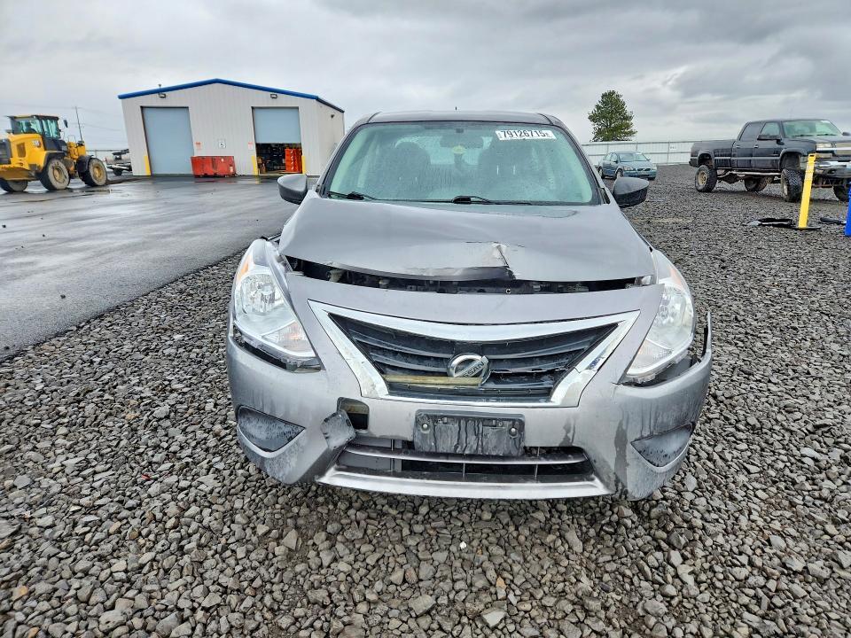 2016 Nissan Versa 1.6 sv