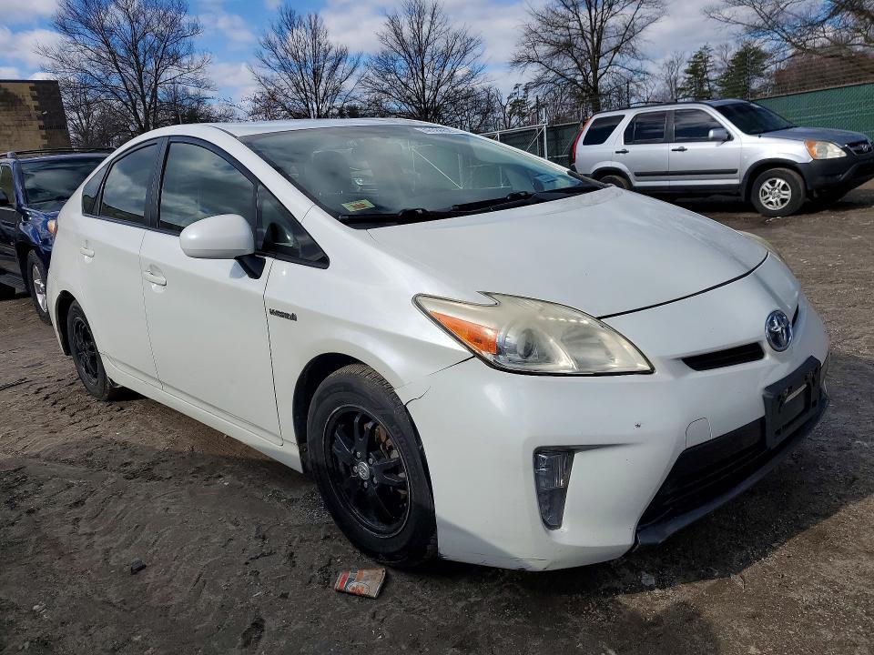 2014 Toyota Prius Three