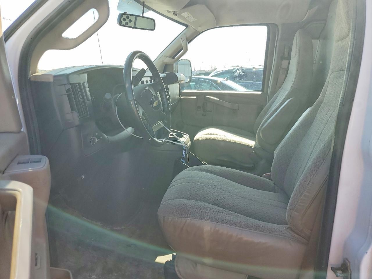 2020 Chev Express G3500