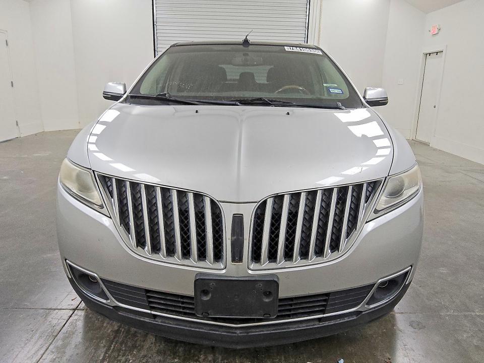 2013 Lincoln Townhouse MKX