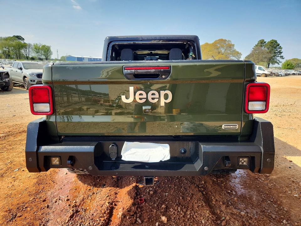2023 Jeep Gladiator Overland