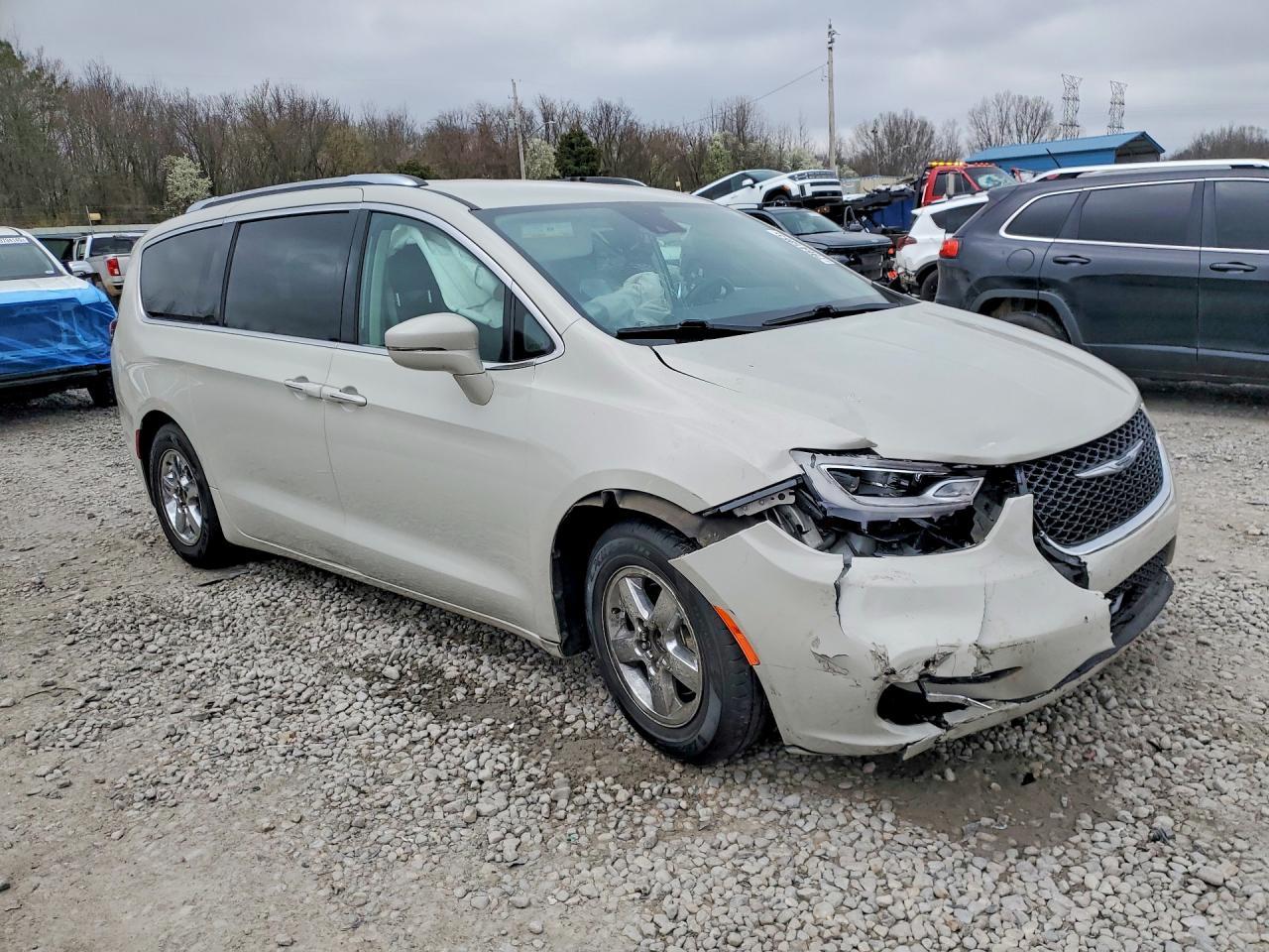 2021 Chrysler Pacifica Touring l