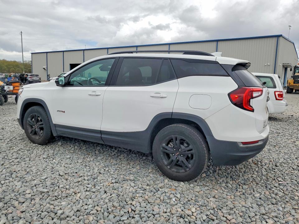 2023 GMC Terrain AT4