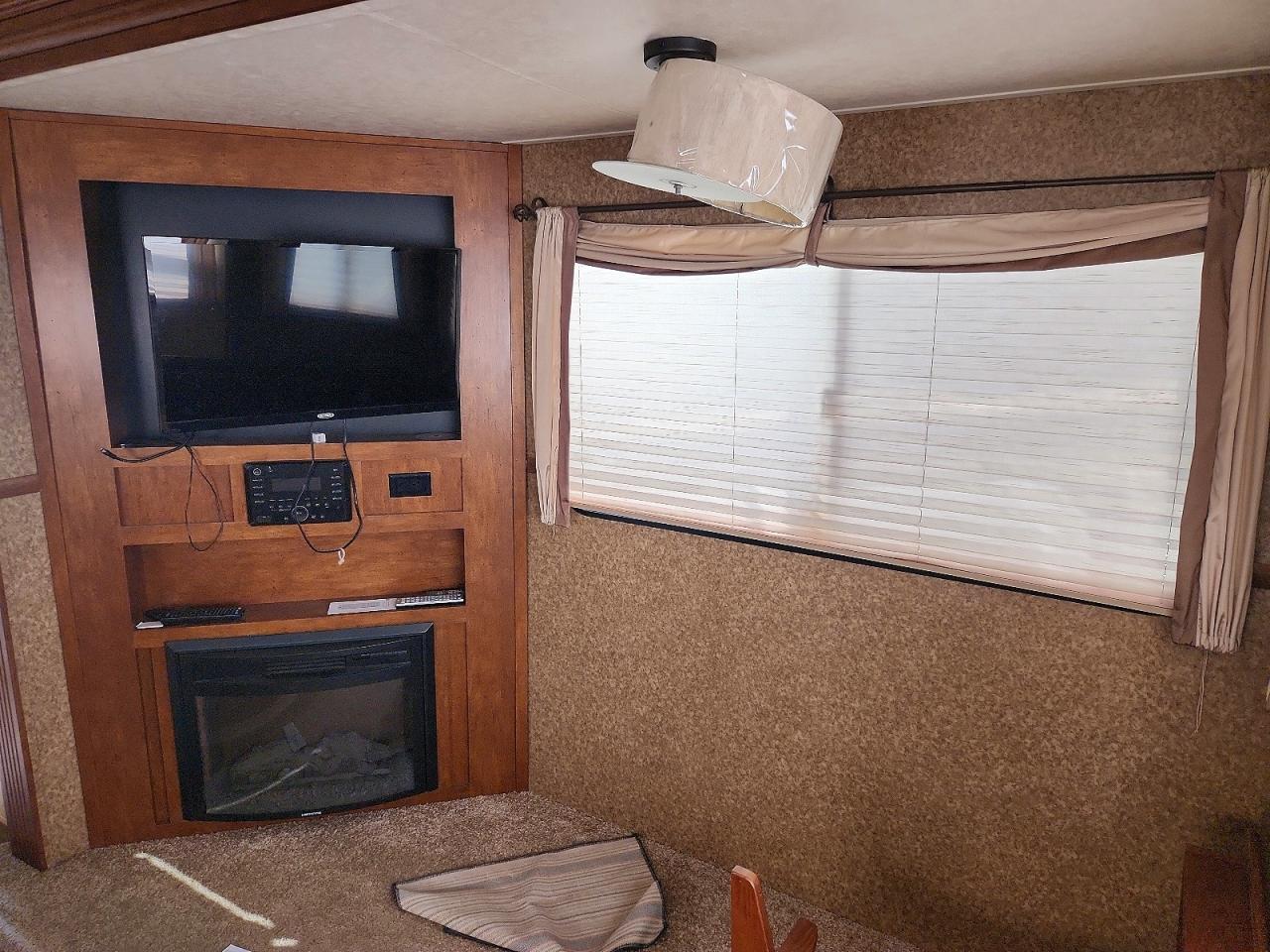 2014 Foresriver 2014 Forest River Salem Hemisphere SBF286RLT Campe